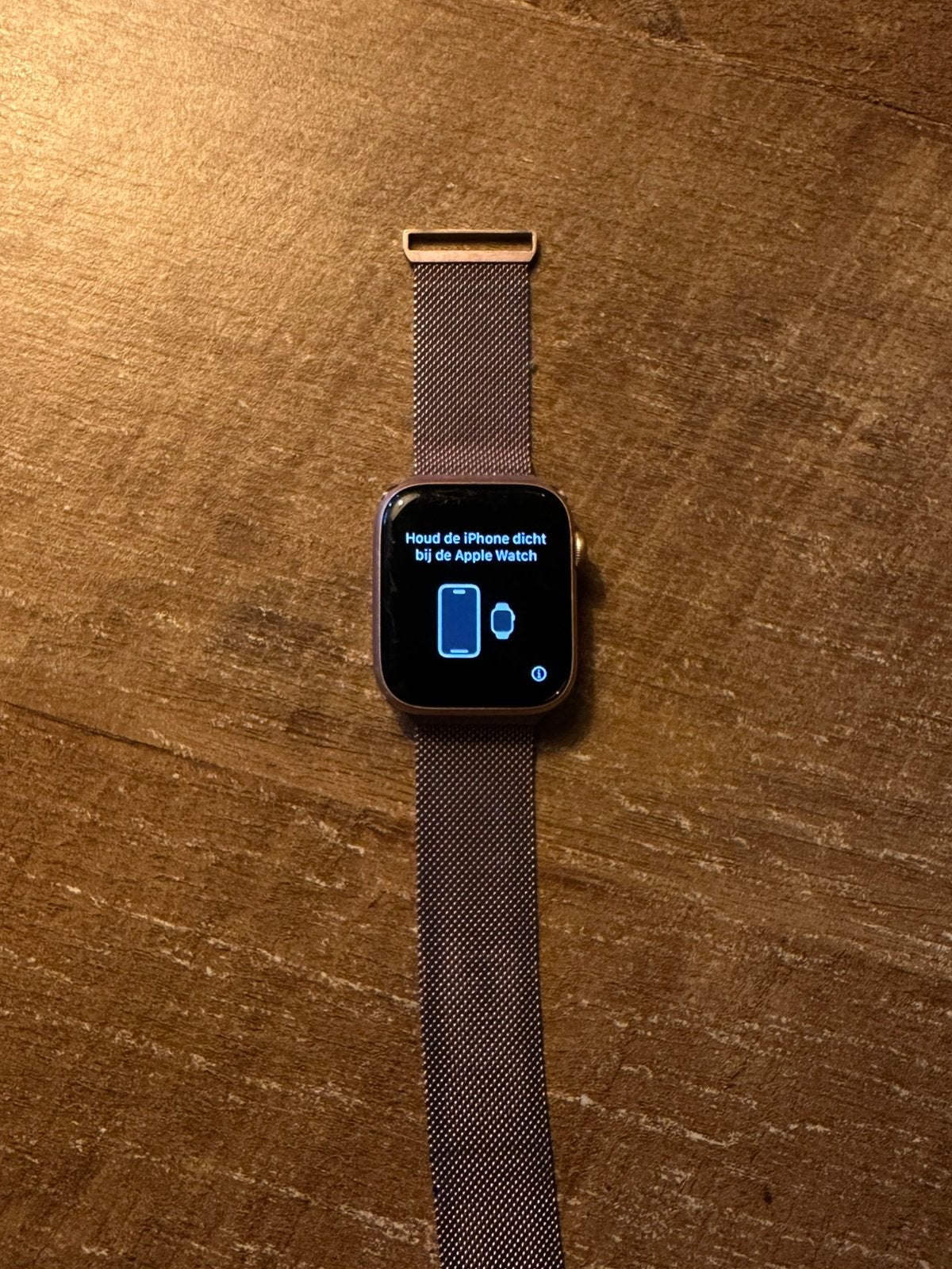 Apple watch SE Rose Gold met bandje, Ophalen, Zo goed als nieuw, Roze, IOS
