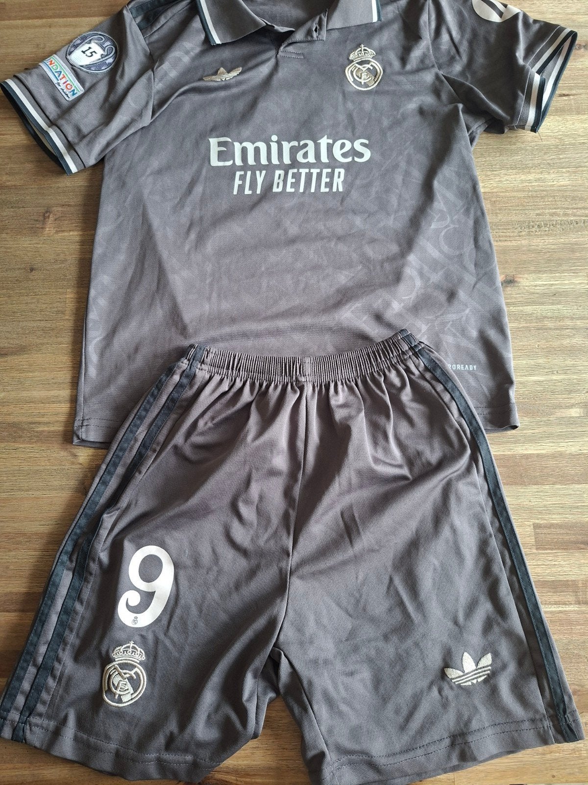 Real Madrid Uitshirt 2024-2025 Mbappe #9, Maat XS of kleiner, Ophalen of Verzenden, Gebruikt, Set