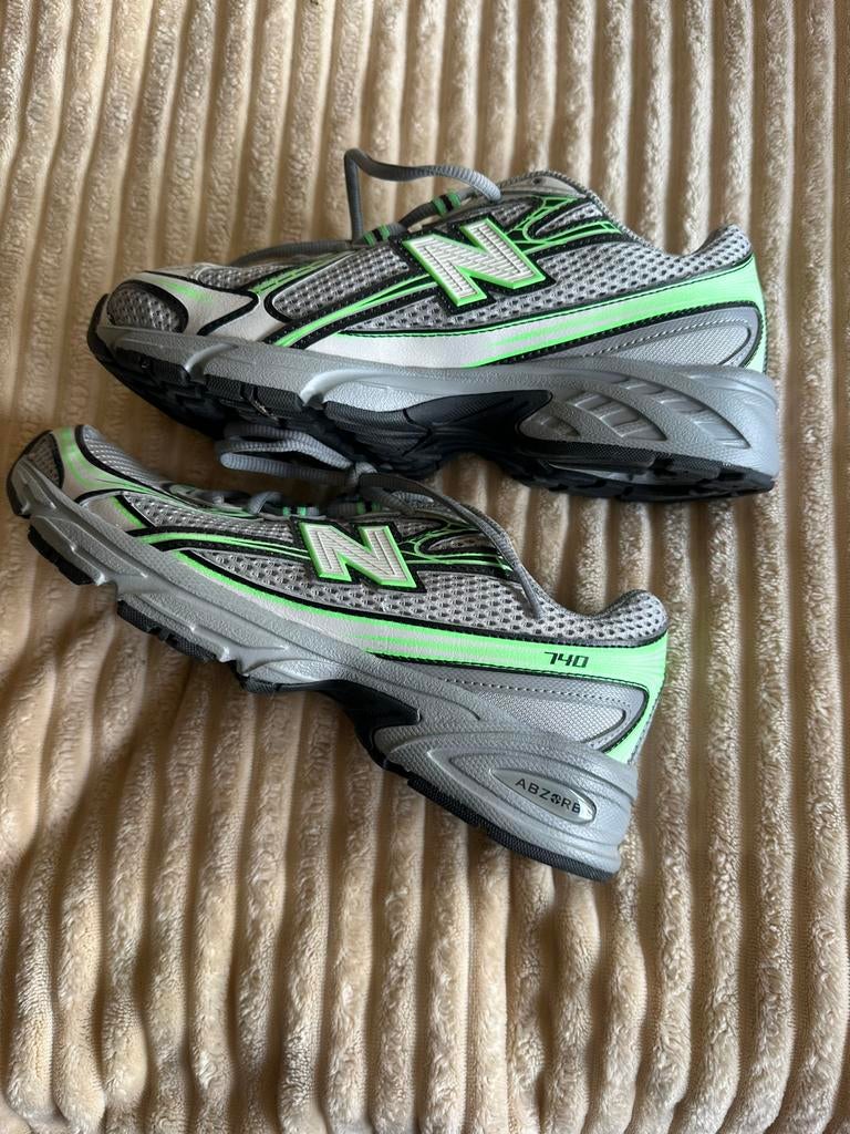Te koop New Balance mt 38, Ophalen of Verzenden, Zo goed als nieuw, Grijs, Sneakers of Gympen