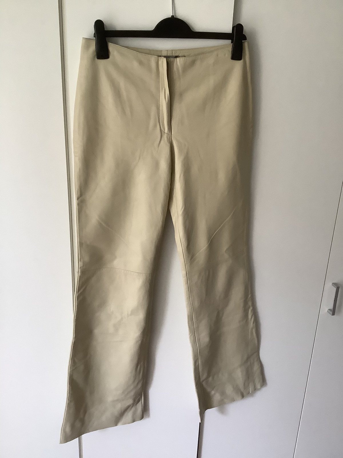 Leren broek, als nieuw, maat 40, met uitlopende pijp, Kleding | Dames, Broeken en Pantalons, Maat 38/40 (M), Overige kleuren, Ophalen of Verzenden