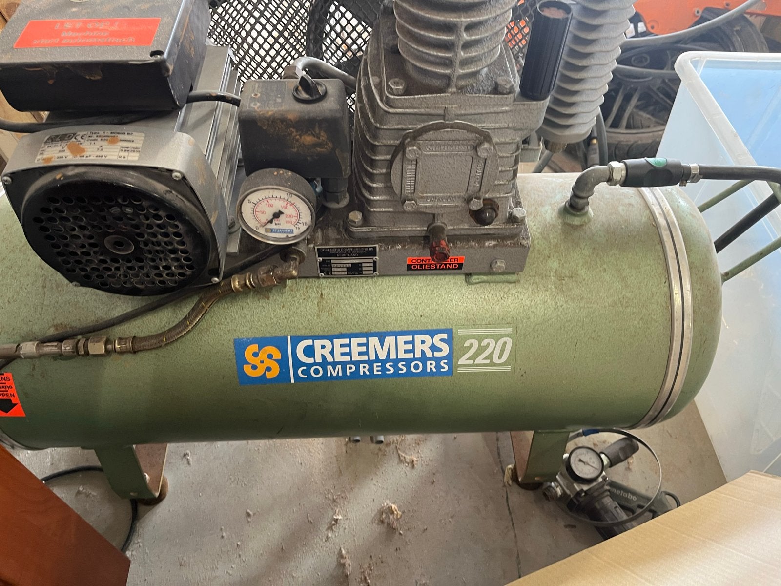 Creemers 220 Compressor - Robuust en Betrouwbaar, Ophalen, Gebruikt, 200 tot 400 liter/min, 6 tot 10 bar