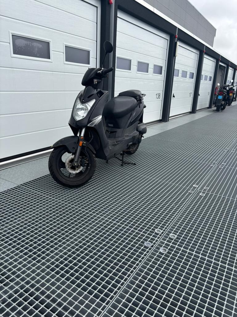 Kymco agility 50 uit 2009