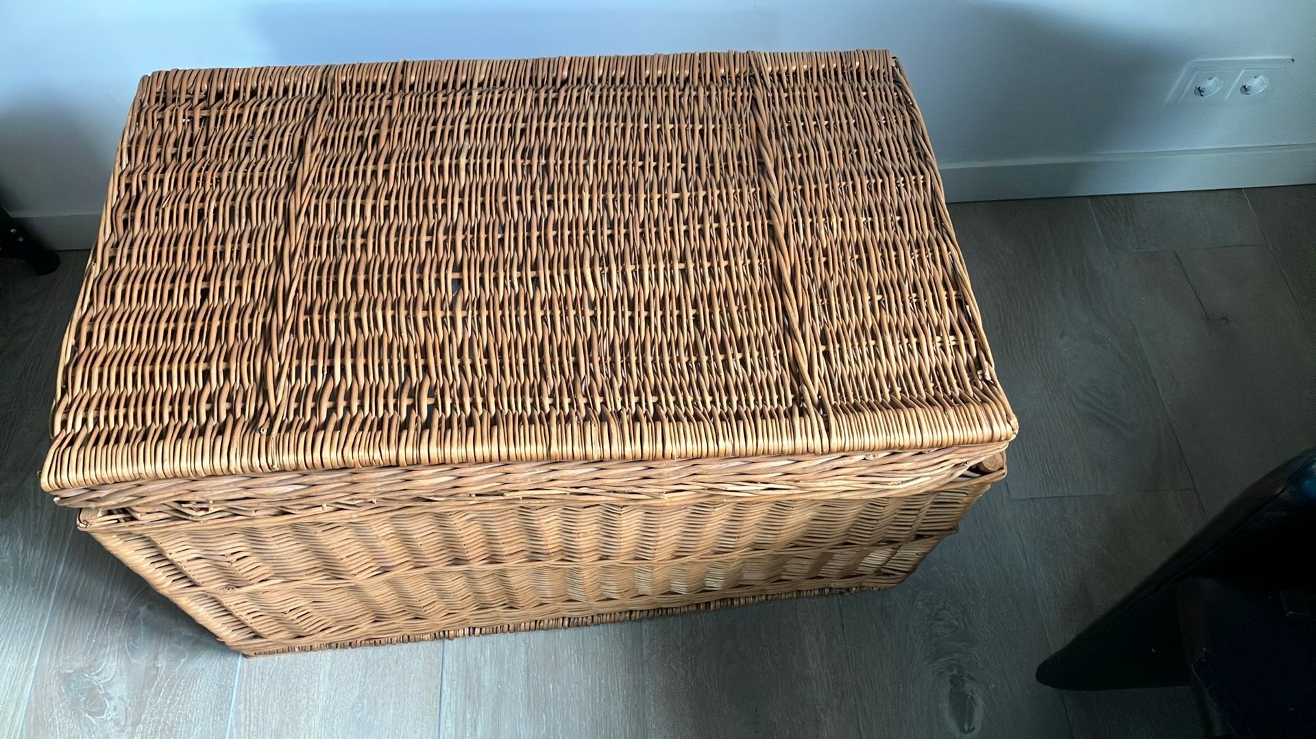 Rieten mand/kist met deksel, Huis en Inrichting, Ophalen, Gebruikt, 50 tot 100 cm, 75 tot 100 cm