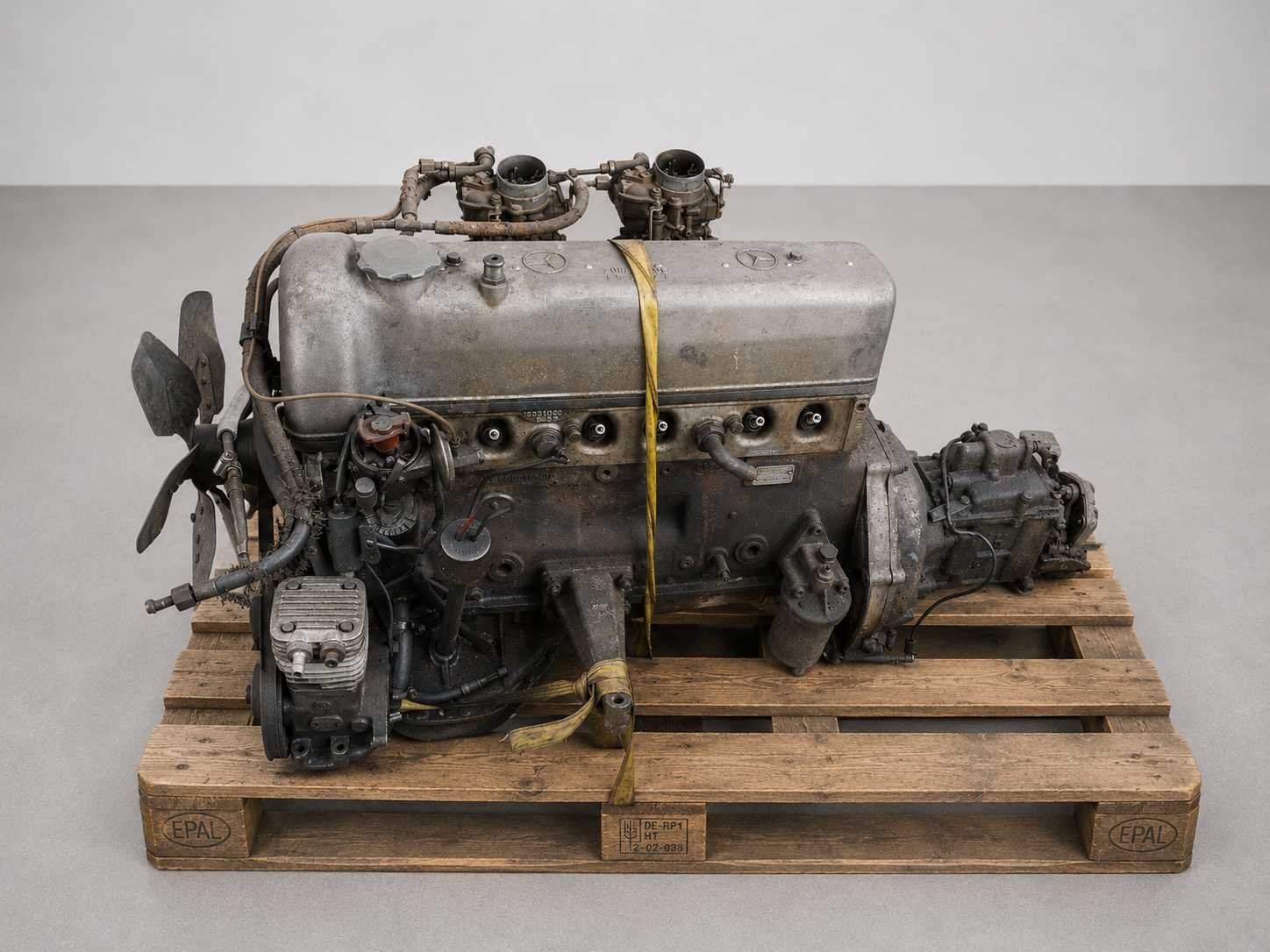Mercedes-Benz 250 S Six-Cylinder Engine | Original German Cl, Auto's, Overige carrosserieën, Overige brandstoffen, Mercedes-Benz