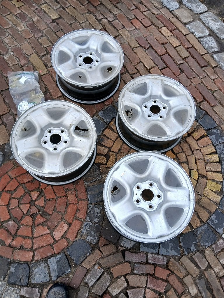 velgen set nieuw rav4, Ophalen, 16 inch, Zomerbanden, Velg(en)