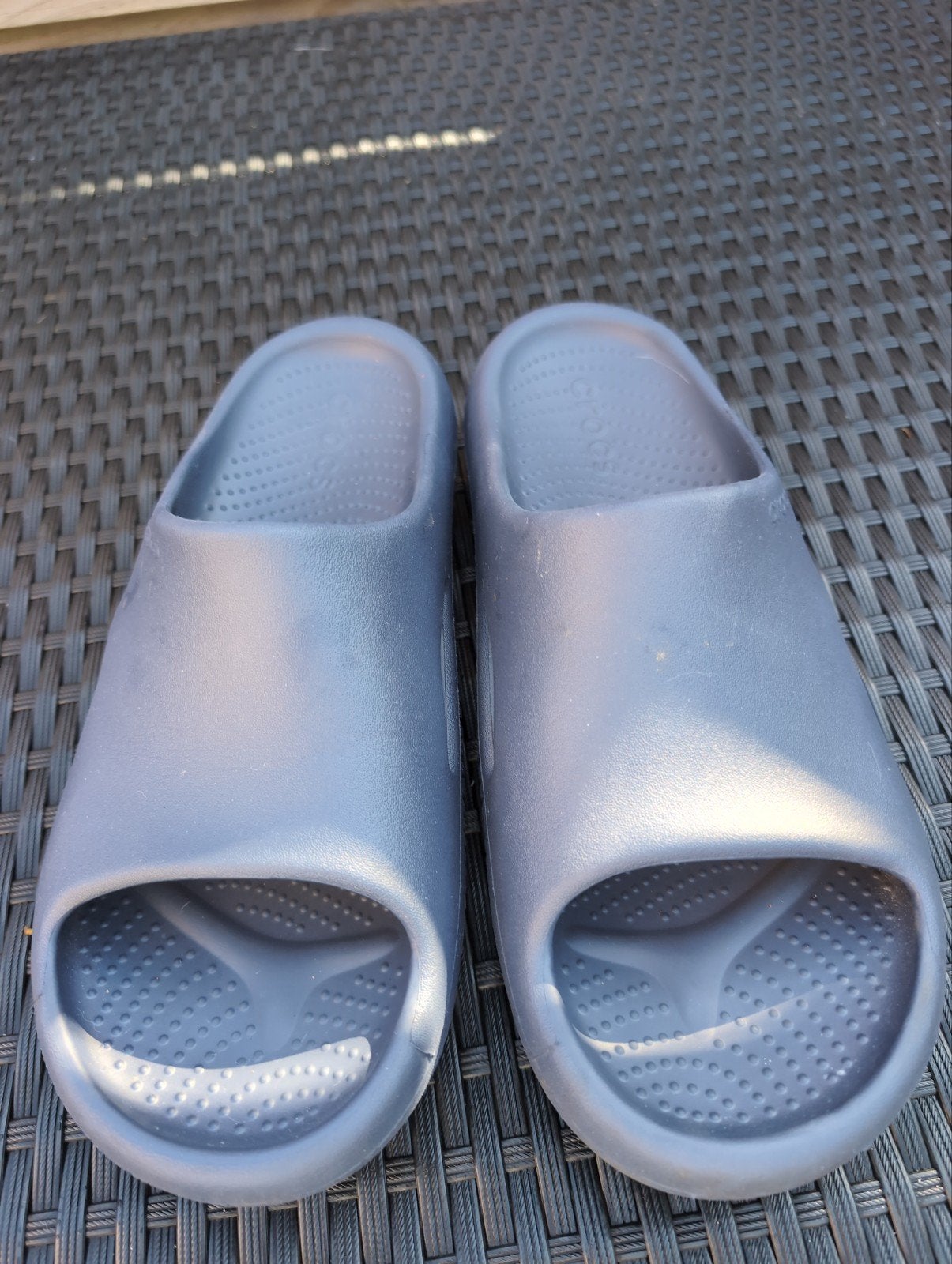 Originele Crocs slippers, maat 44/45, slechts 2x gedragen, Kleding | Heren, Crocs, Blauw, Zo goed als nieuw, Ophalen