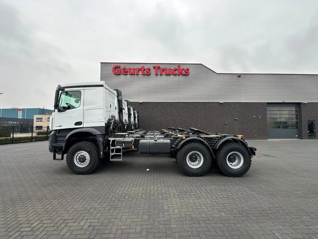 Mercedes-Benz Arocs 4052 AS 6X6 HEAVY DUTY PRIME MOVERS NEW, Auto's, Automaat, Wit, Mercedes-Benz, Bedrijf