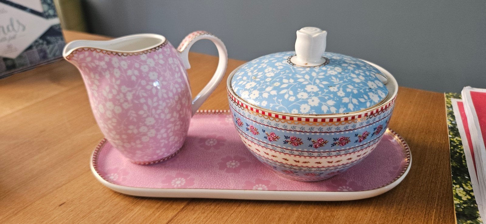 Pip Studio suikerpot, melkkan en dienblad, roze/blauw, Huis en Inrichting, Keuken | Servies, Ophalen