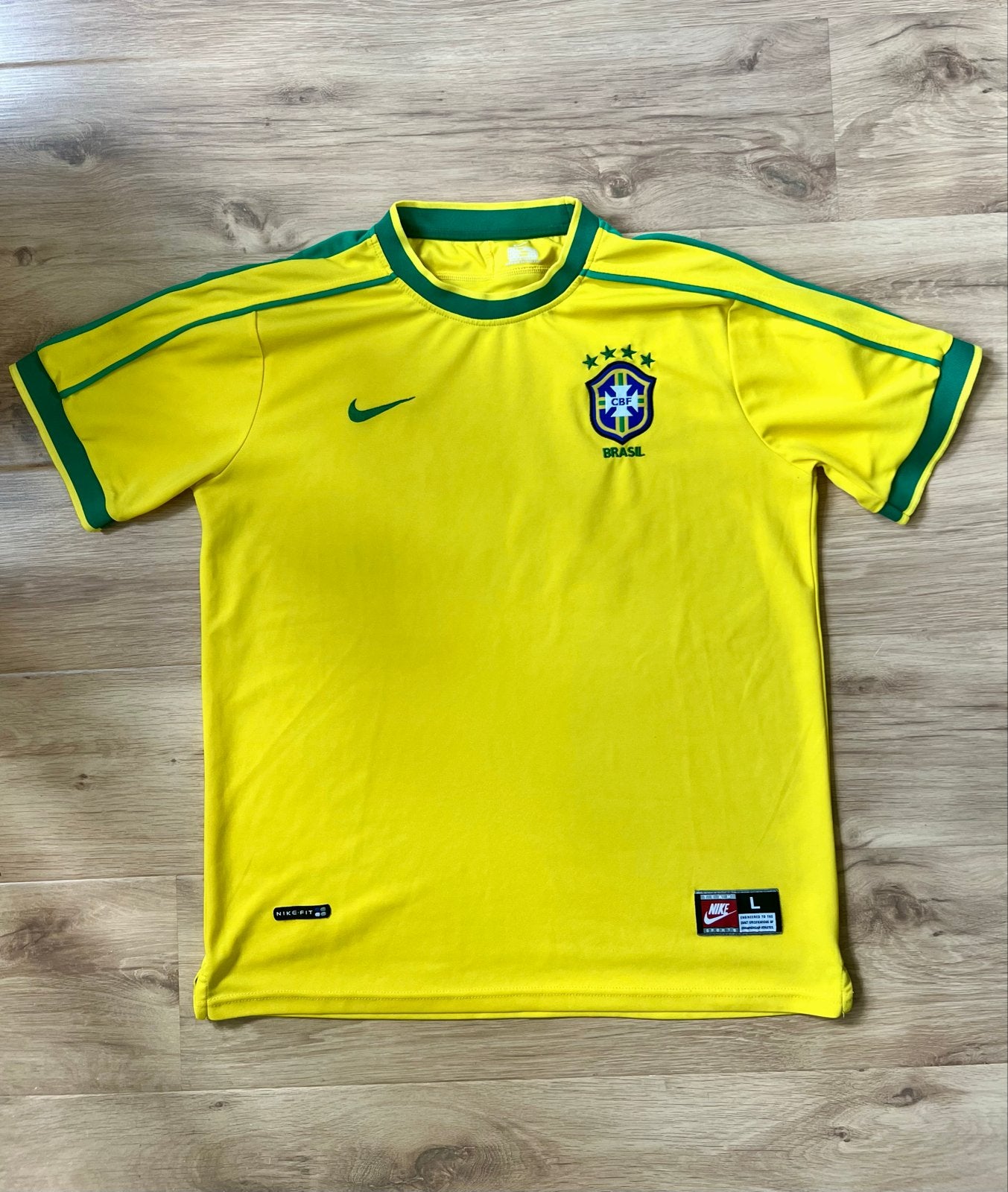 Nike Brazilië Thuisshirt Maat L, Ophalen of Verzenden, Zo goed als nieuw, Maat 52/54 (L), Geel