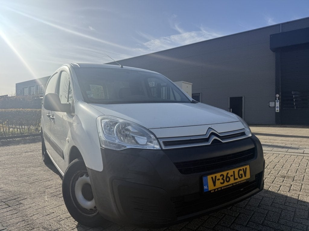 Citroen Berlingo 1.6 HDI 75 Comfort Zijdeur Lage Km, Auto's, Euro 5, 680 kg, 4 cilinders, Citroën