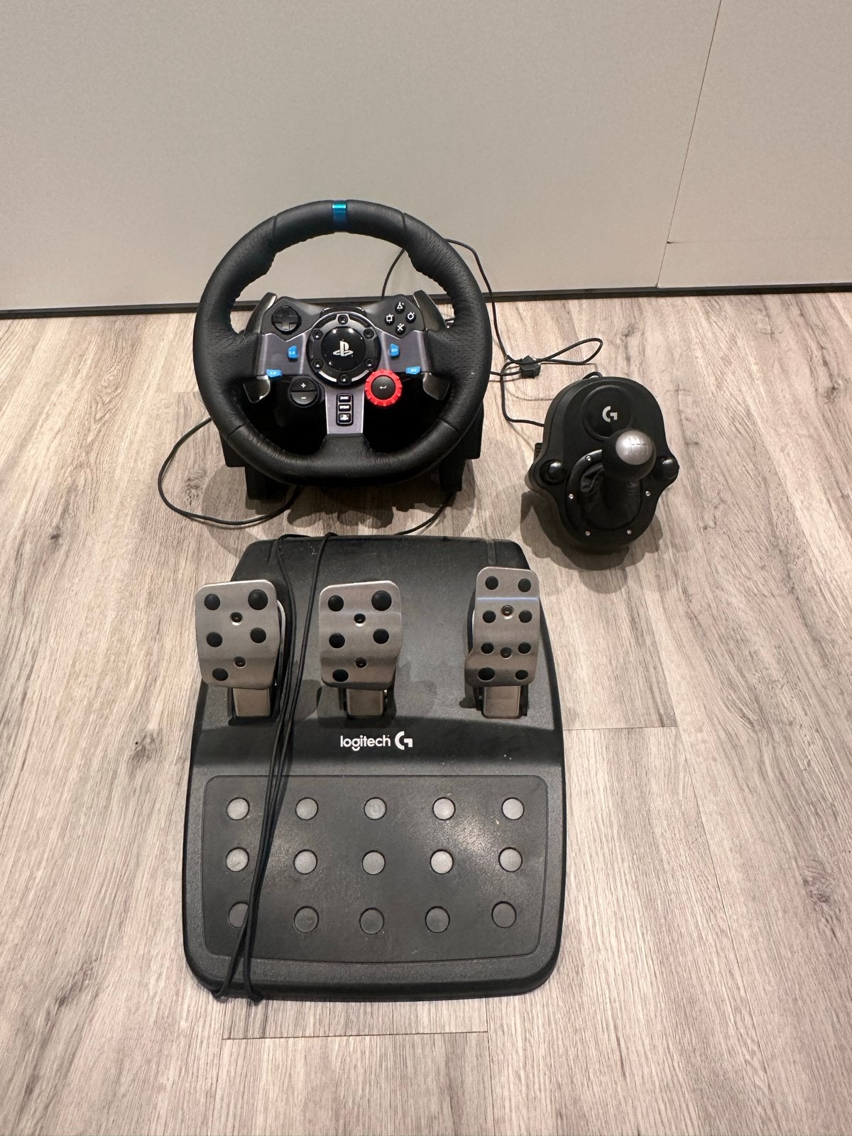 Logitech G29 racestuur met pedalen en shifter voor PS4, Ophalen, Racestuur, Gebruikt, Force feedback