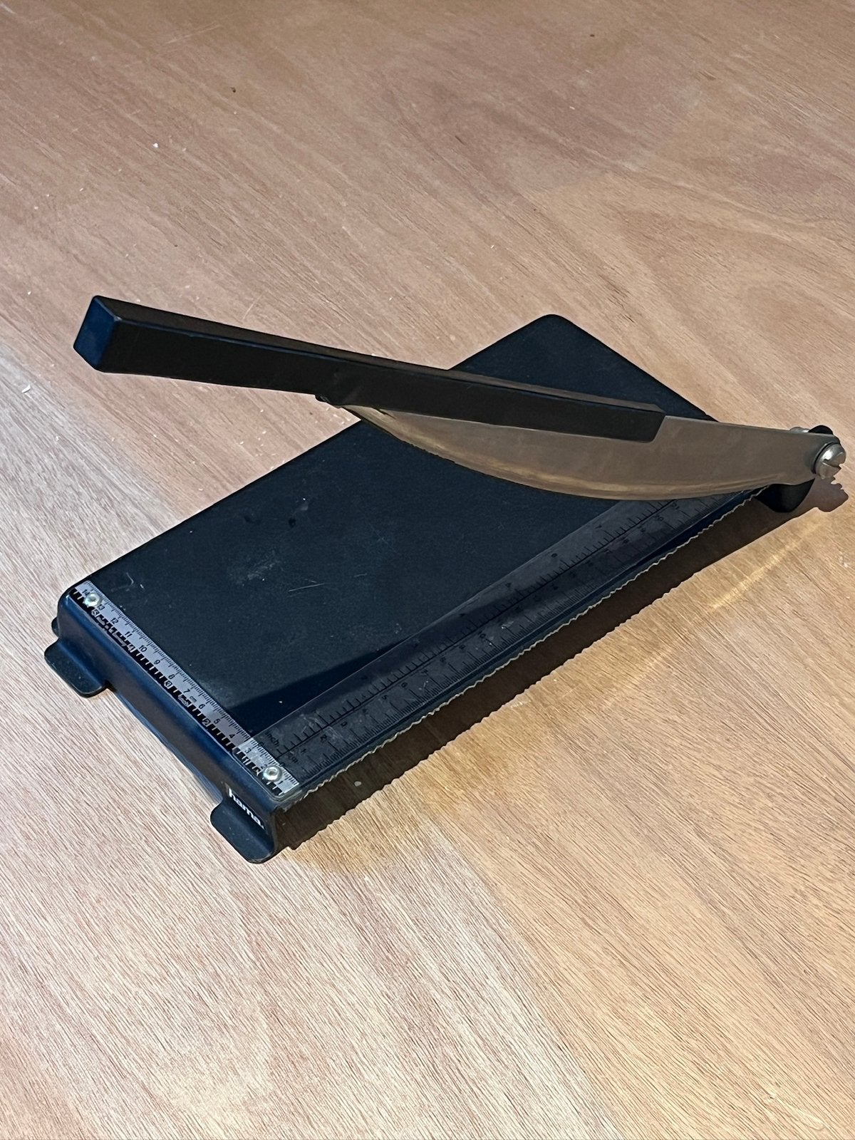 Snijmachine voor papier en karton, Zwart, Gebruikt, Geschikt voor karton, Gereedschap of Toebehoren