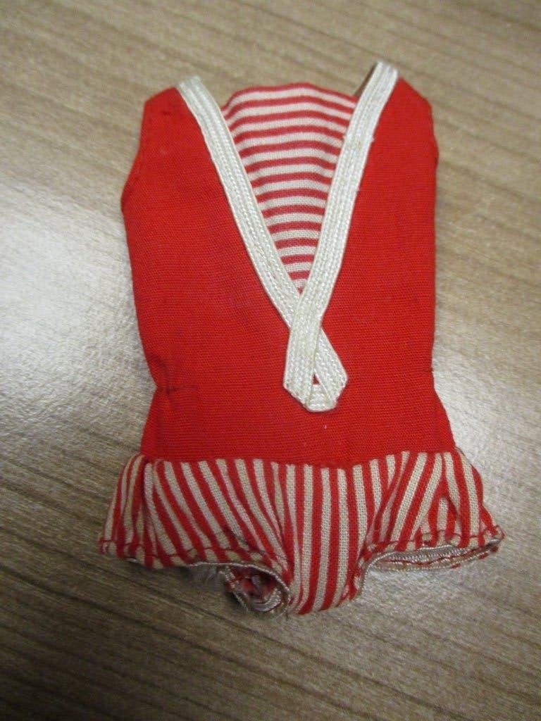 BARBIE/SKIPPER VINTAGE BADPAKJE, Verzenden, Zo goed als nieuw, Kleertjes
