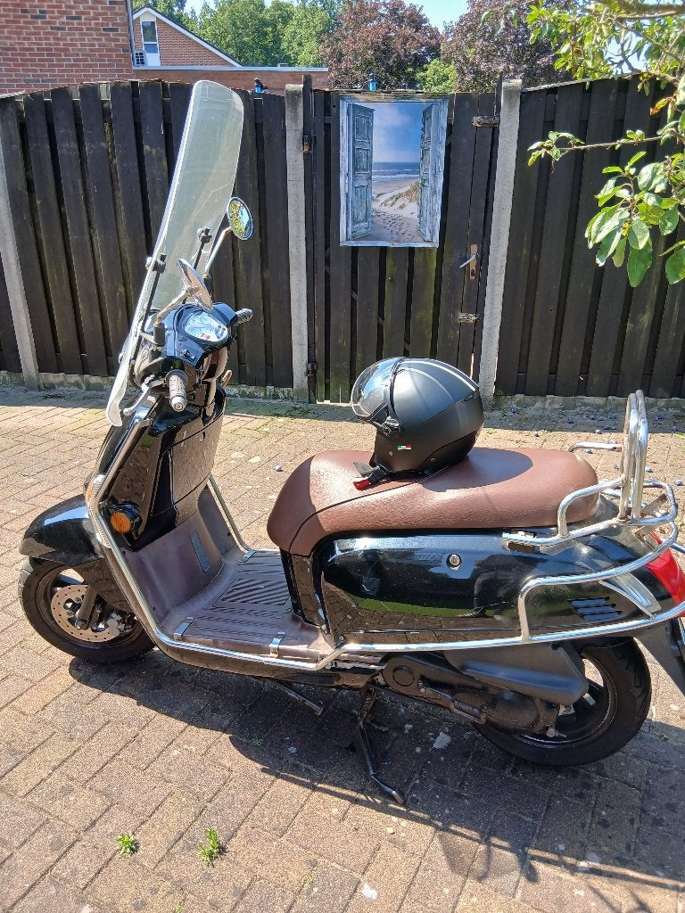 Snorfiets Kymco Like 50, Ophalen, Zo goed als nieuw, Like, Benzine