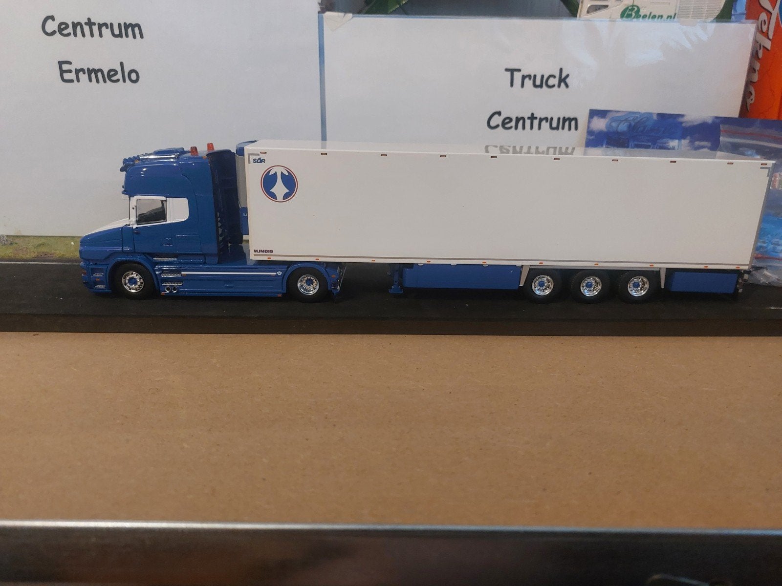 Macneil
Scania Torpedo Topline met 3-assige koeloplegger
Ver, Ophalen of Verzenden, Nieuw, Bus of Vrachtwagen, Tekno