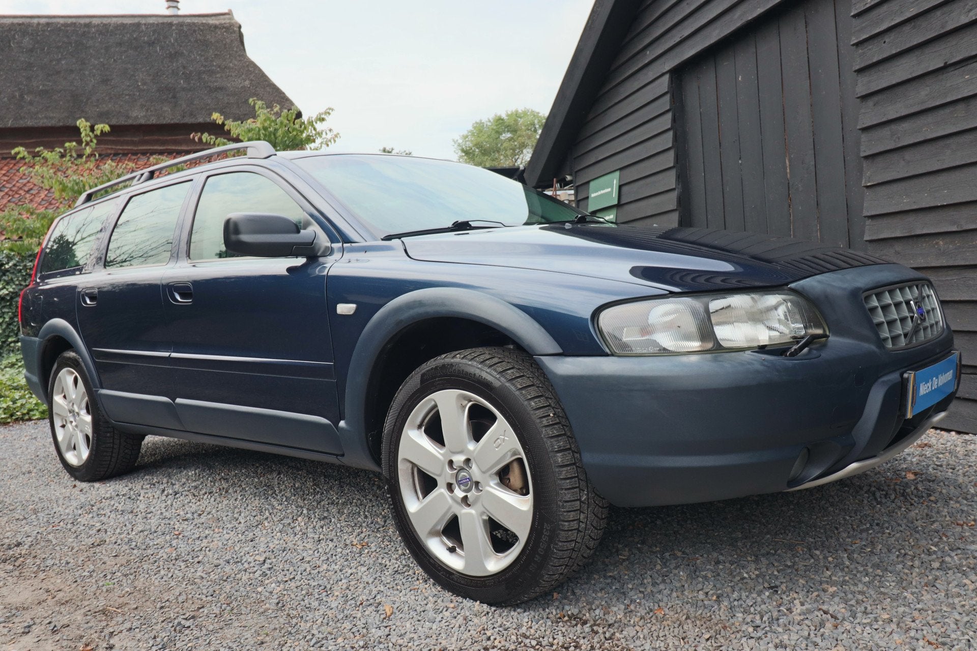 Volvo V70 Cross Country 2.4 T Comfort Line (bj 2000), Auto's, Automaat, Verwarmde buitenspiegels, Zwart, 2435 cc
