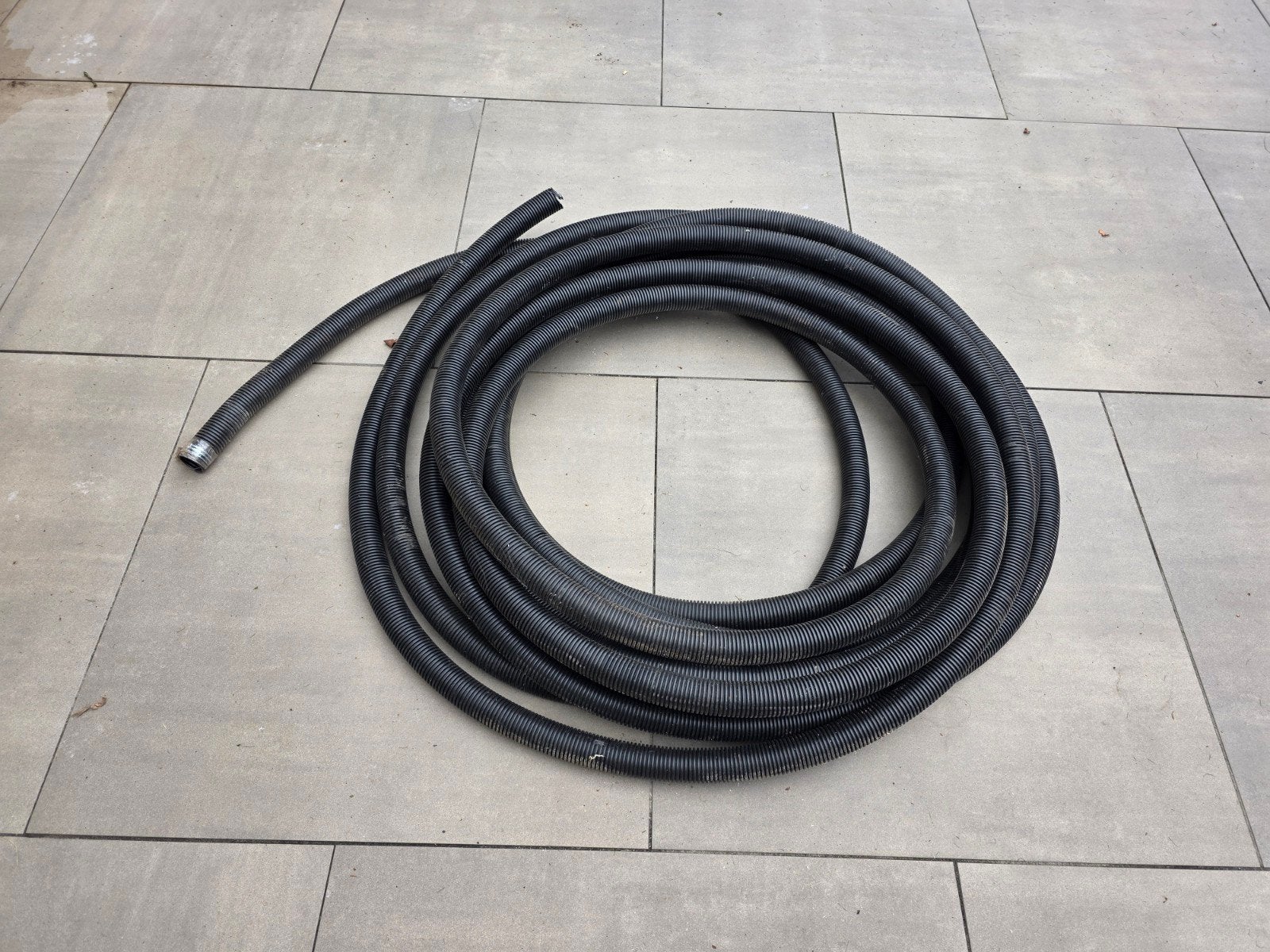 Mantelbuis rond 50mm - ruim 30 meter, Ophalen, Gebruikt, Kabel of Snoer