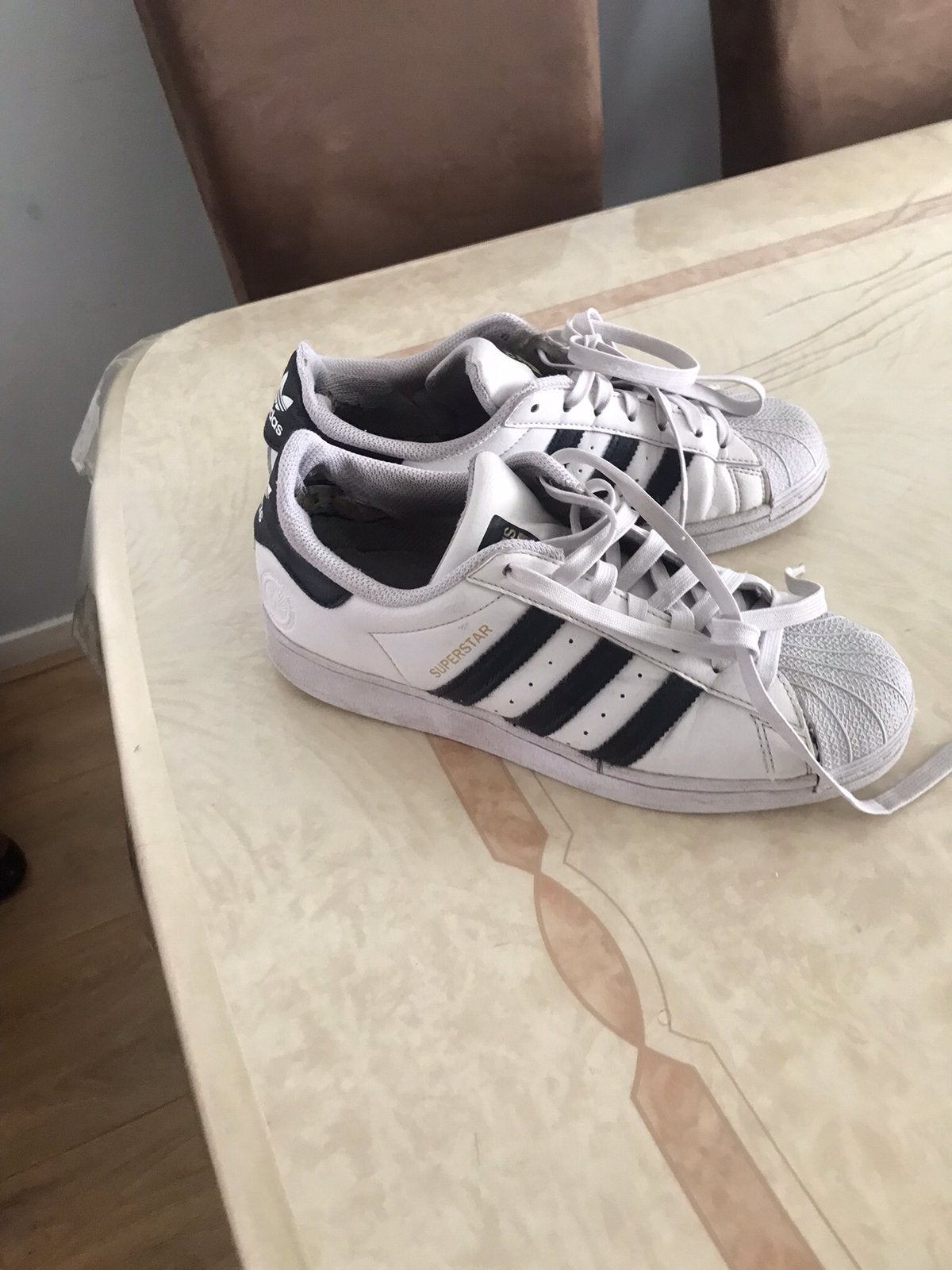 Adidas schoenen maat 40, Kleding | Dames, Schoenen, Adidas, Ophalen of Verzenden, Sneakers of Gympen, Gedragen