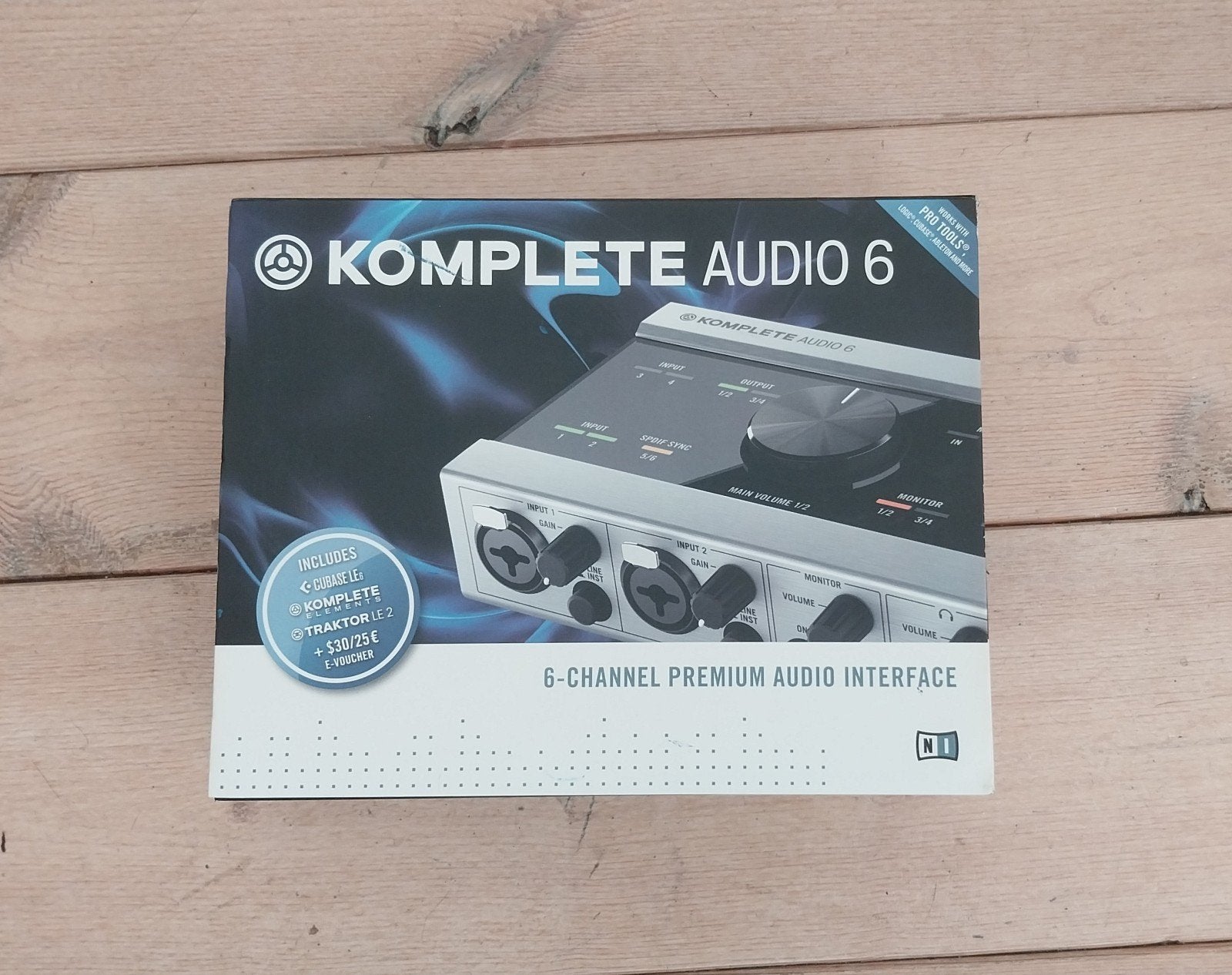 Native Instruments Komplete Audio 6 - Audio Interface, Ophalen of Verzenden, Zo goed als nieuw
