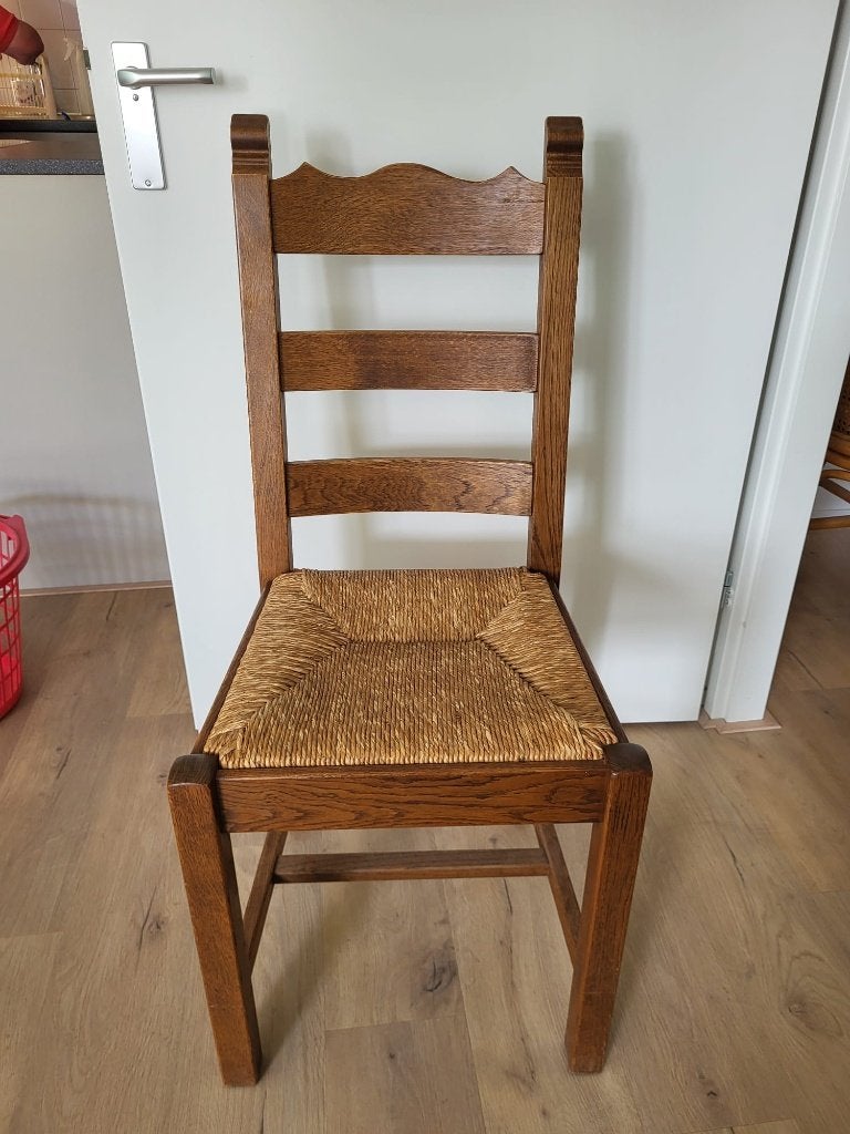 4 eikenhouten stoelen met rieten zitting, Ophalen, Gebruikt, Bruin, Vier