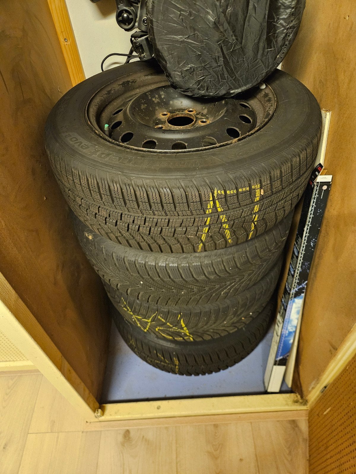 Hankook I*cept Evo 2 winterbanden 205/60R16, Auto-onderdelen, Banden en Velgen, Ophalen