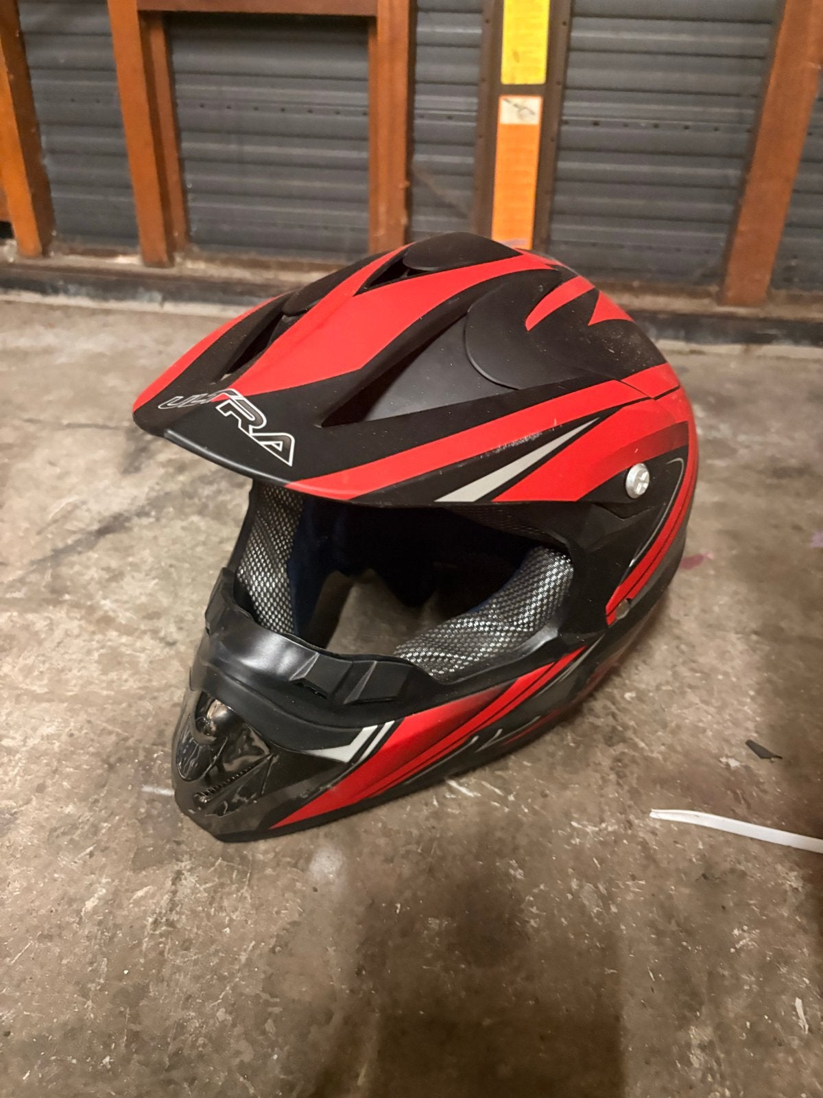 Kinder crosshelm - Zo goed als nieuw - Maat XL, Motoren, Ophalen of Verzenden, Tweedehands, Kinderen, Motorcrosskleding