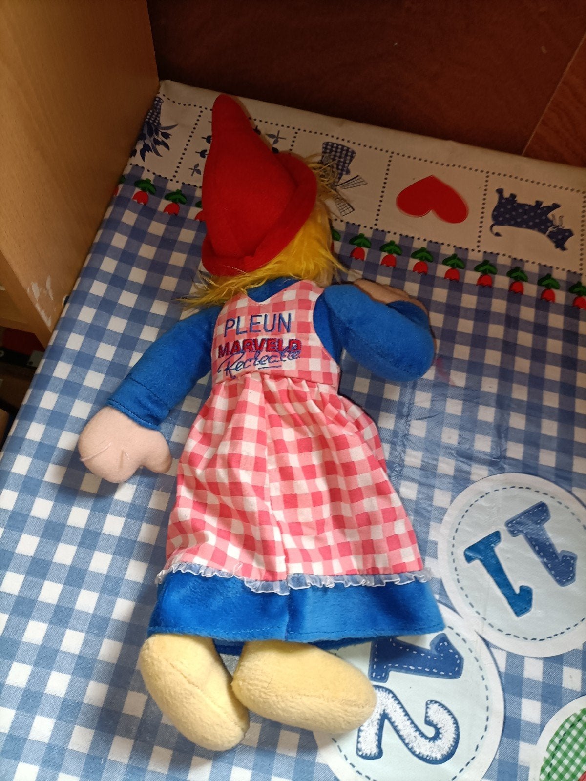 Boerin Pleun knuffel Marveld Recreatie 40 cm groot, Ophalen of Verzenden, Zo goed als nieuw, Overige typen