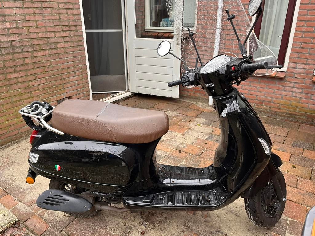 Scooter 25km Senzo, Ophalen, Zo goed als nieuw