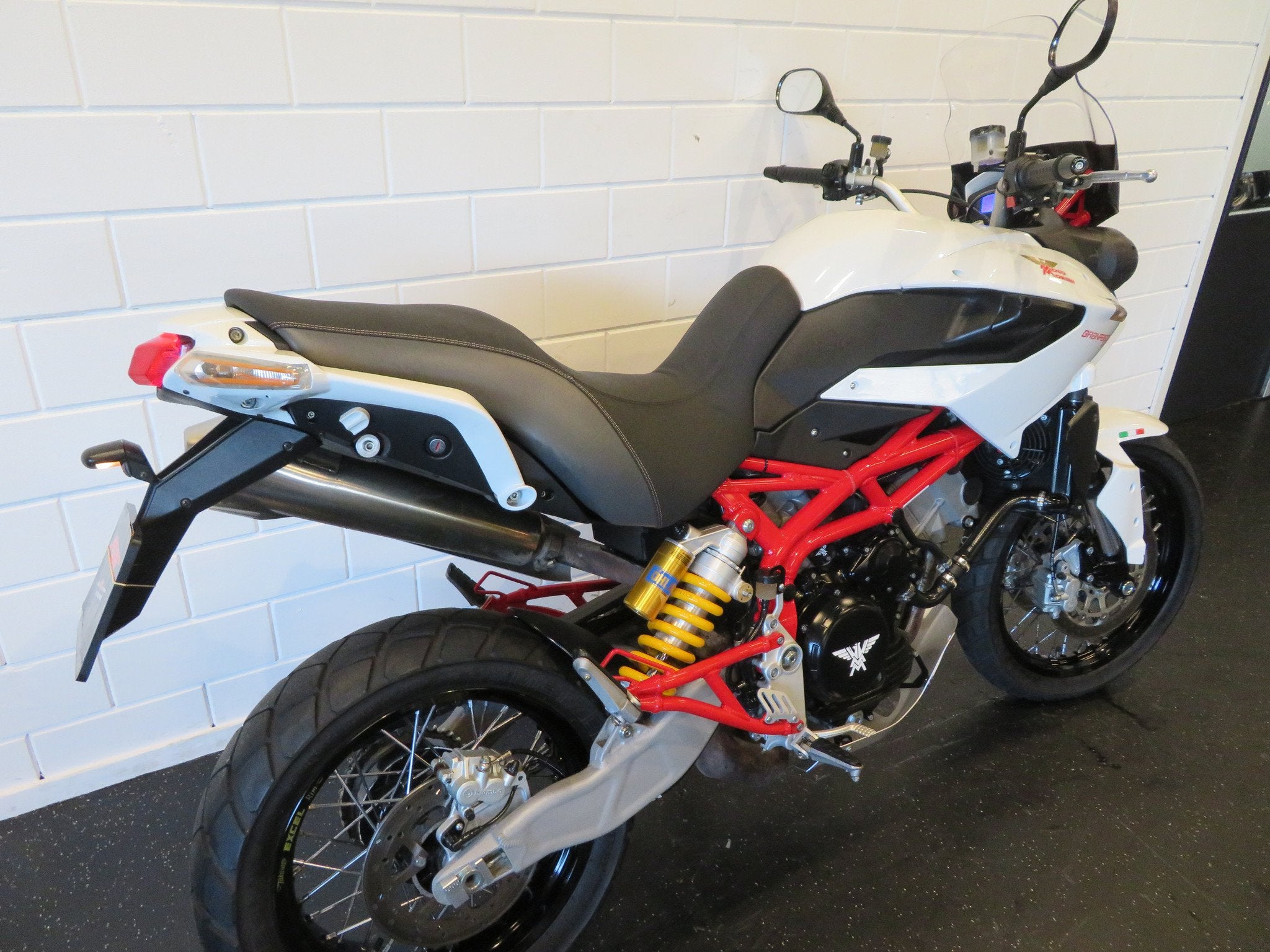 Moto Morini GRANDPASSO 1200 ABS OHLINS TOPSTAAT (bj 2010), Motoren, Motoren | Overige merken, Bedrijf, Toermotor, MOTO MORINI