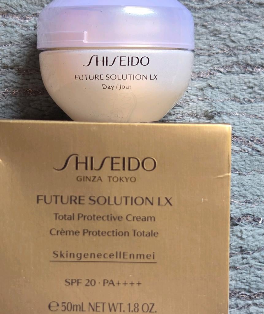 Shiseido Future Solution LX Dagcrème SPF 20, Sieraden, Tassen en Uiterlijk, Uiterlijk | Gezichtsverzorging, Ophalen of Verzenden