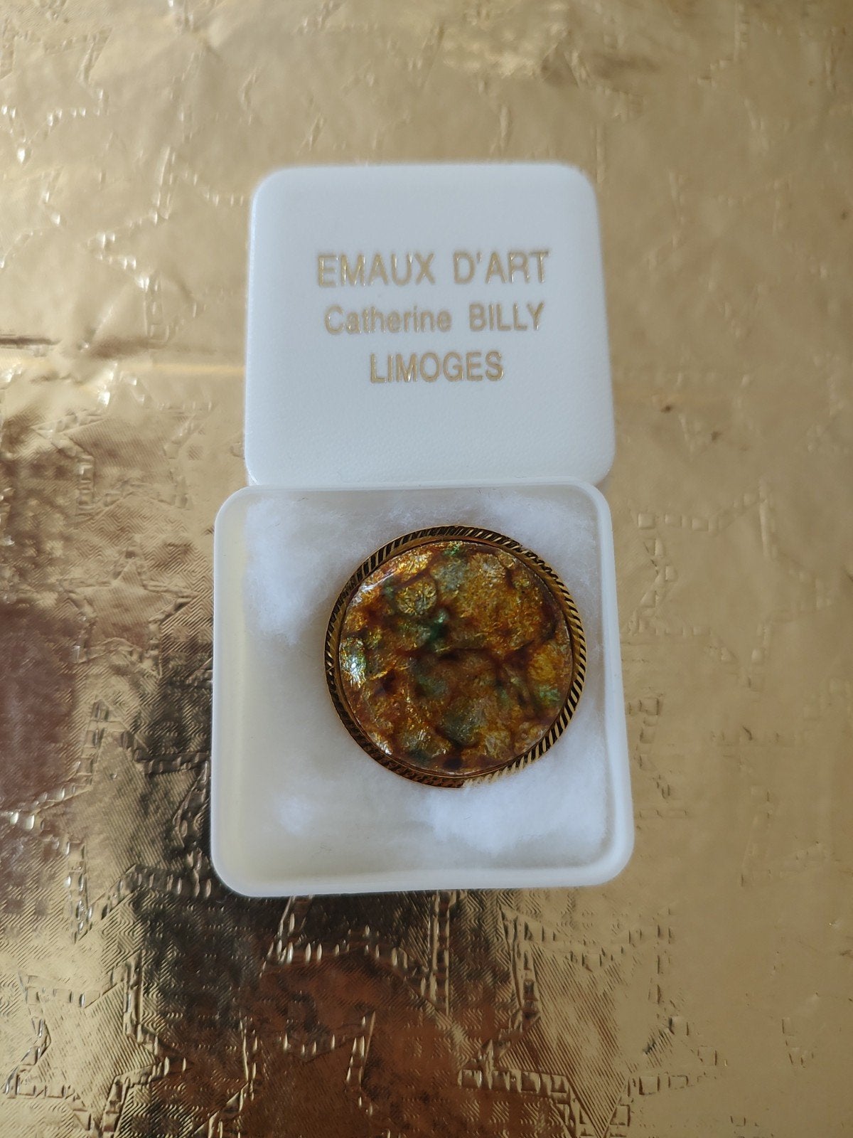 Vintage Catherine Billy Limoges Broche - Email d'Art, Overige materialen, 4 tot 7 cm, Ophalen of Verzenden, Zo goed als nieuw