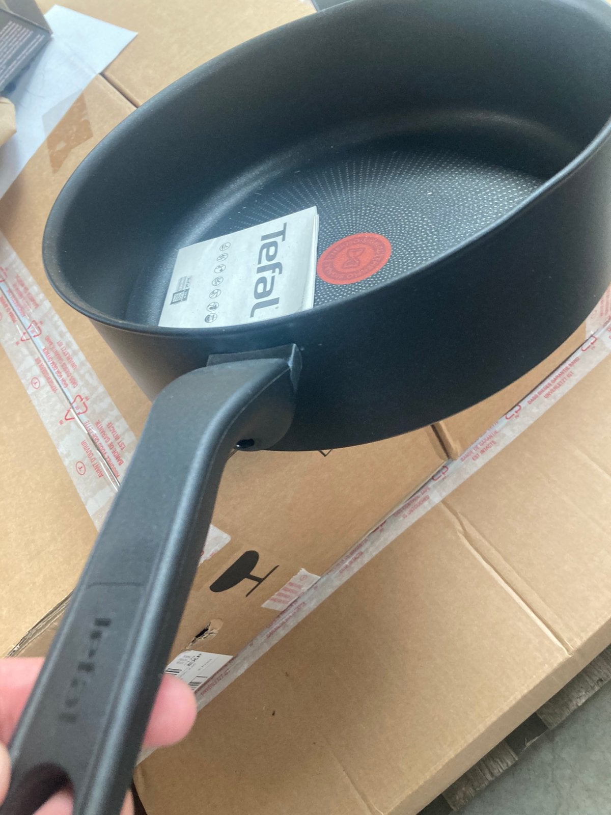 Tefal hard titanium pan 28 cm zonder deksel, Ophalen of Verzenden, Nieuw