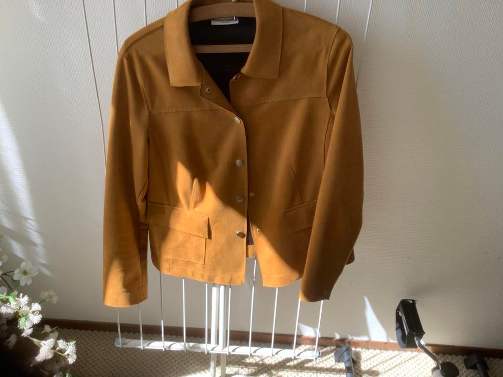 Gerry Weber kort jasje, zachte stof,maat 44. Okergeel, Geel, Maat 42/44 (L), Ophalen of Verzenden, Zo goed als nieuw