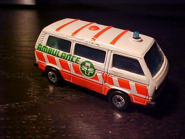Matchbox 20 - Volkswagen Transporter T3 Ambulance, Ophalen of Verzenden, Gebruikt, Auto
