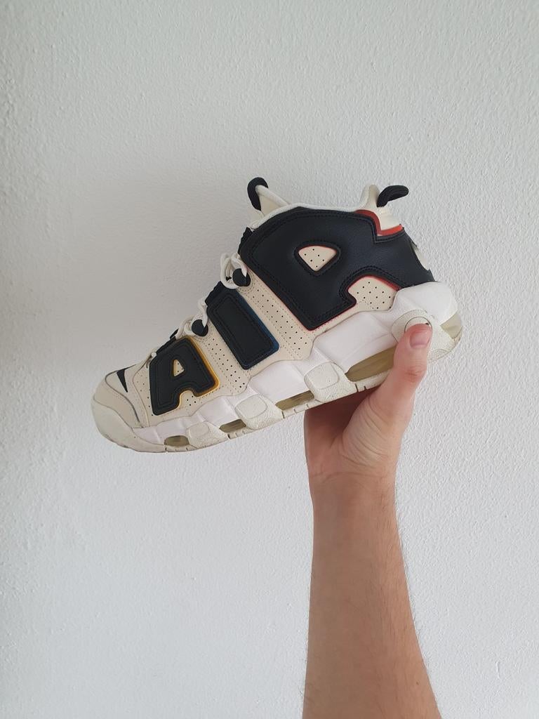 Nike Air Uptempo Trading Cards Primary Colors (Maat 43), Wit, Nike, Ophalen of Verzenden, Sneakers of Gympen