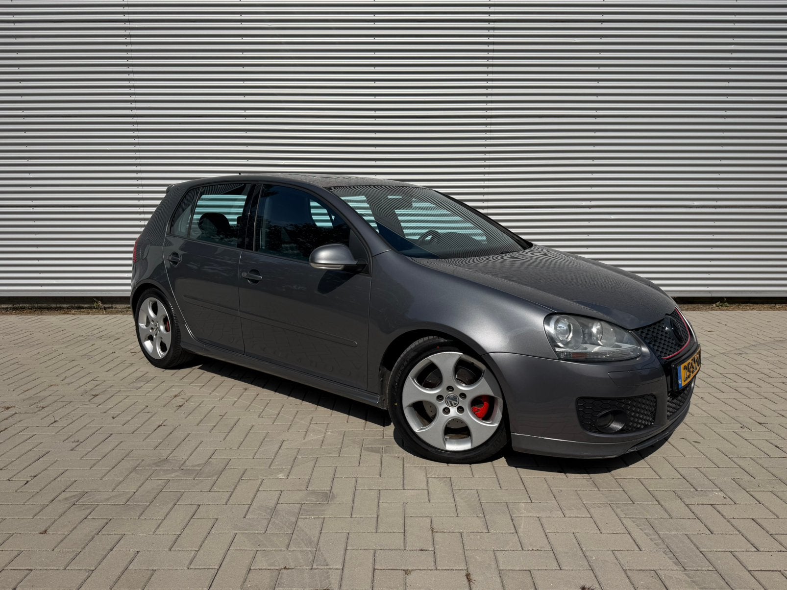 Volkswagen Golf 2.0 GTI 147KW 5D AUT 2006 Grijs, Stof, 4 cilinders, 1984 cc, Origineel Nederlands