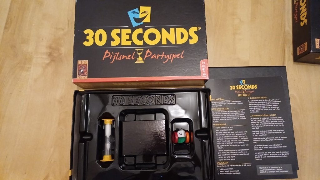 bordspel partyspel 30 Seconds van 999 games, Vijf spelers of meer, Ophalen of Verzenden, Nieuw, 999 Games