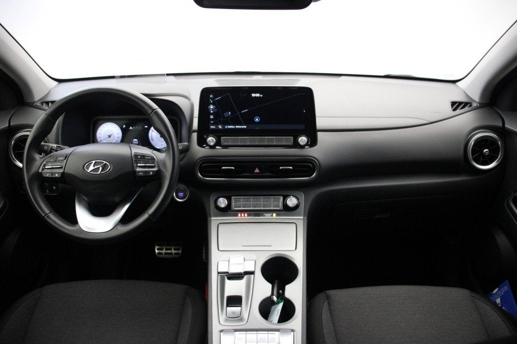 Hyundai KONA ELECTRIC Fashion - Digitaal Cockpit, Carplay, C, 136 pk, Gebruikt, Met garantie (alle), Origineel Nederlands