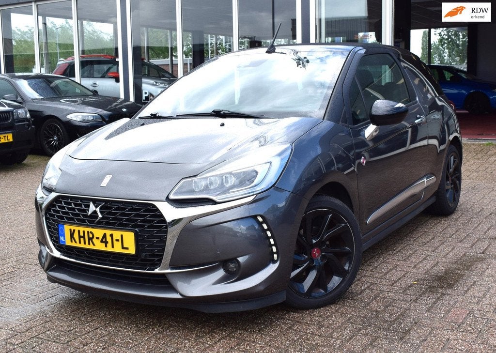 DS 3 Cabrio 1.2 PureTech So Chic DS3 Cabrio Performance Line, Auto's, DS, Stof, Gebruikt, 1199 cc, Cabriolet