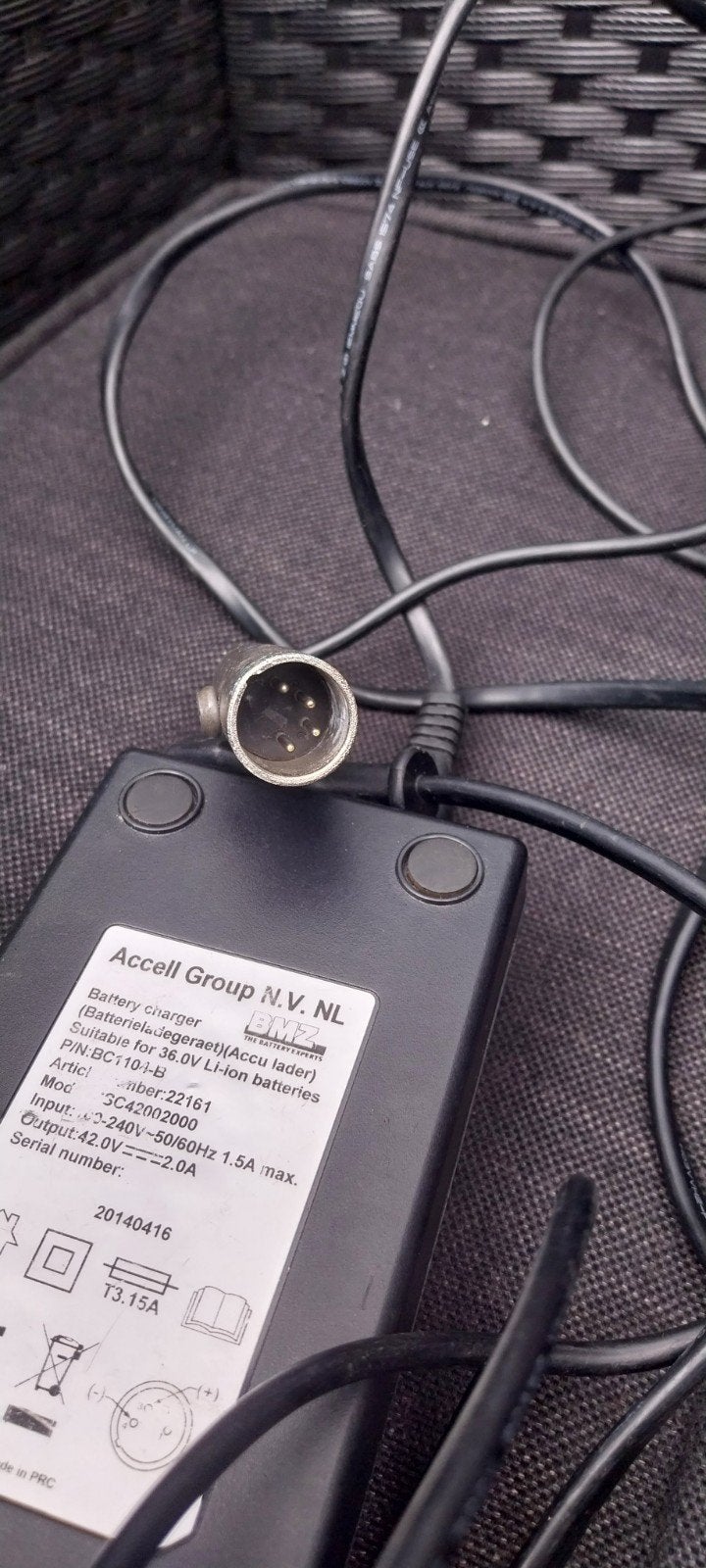 Sparta ION Accu Oplader - Accell Group BMZ 36V Li-ion, Fietsen en Brommers, Gebruikt