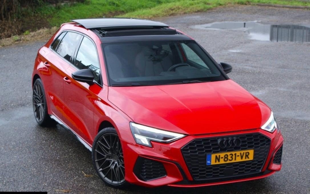 Audi A3 35 Tfsi 150pk S-tronic 2022 Rood, 4 cilinders, 690 kg, 149 pk, 5 stoelen