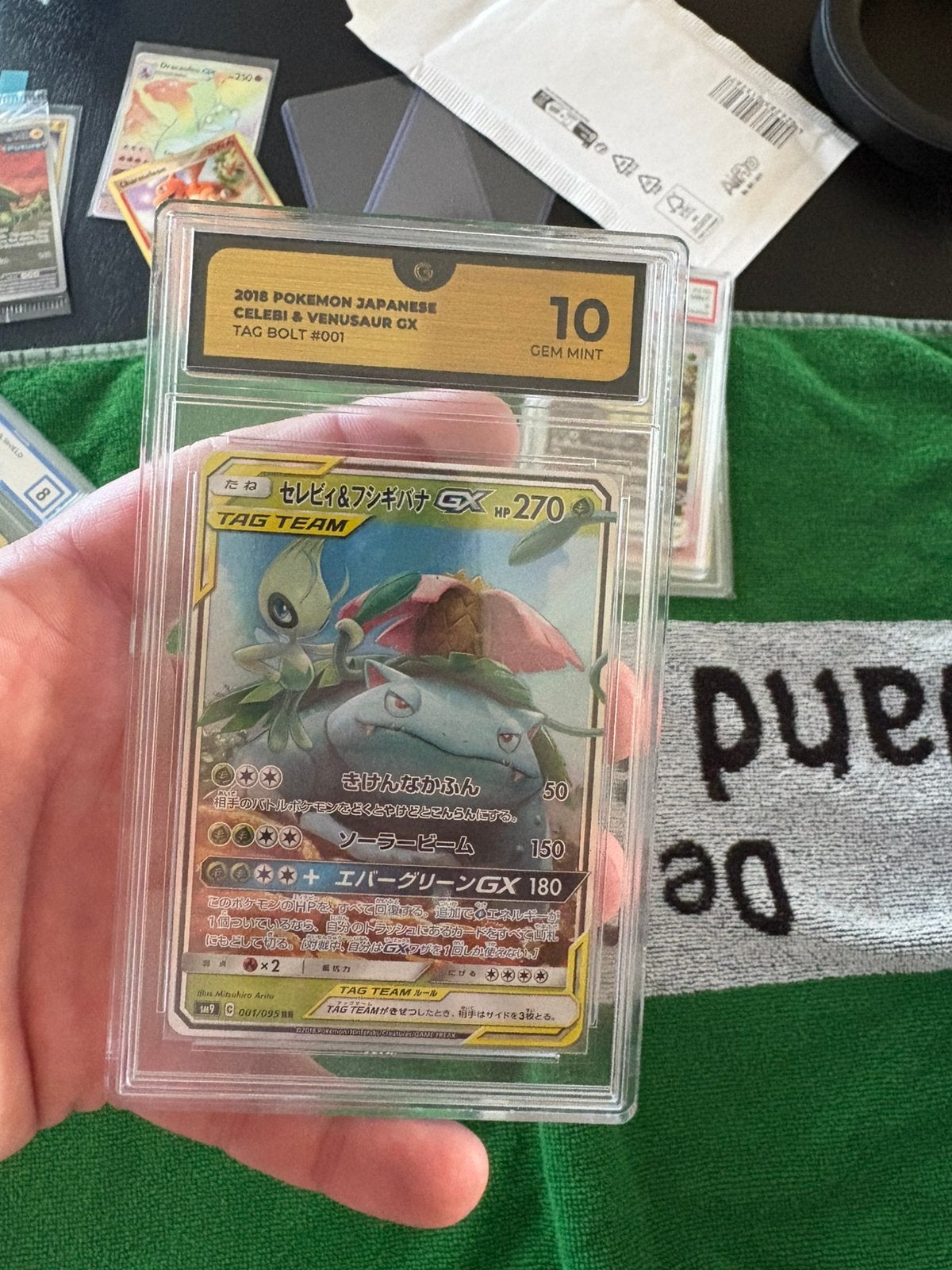 Venusaur en Celebi gx grade 10, Ophalen of Verzenden, Zo goed als nieuw, Meerdere kaarten, Foil