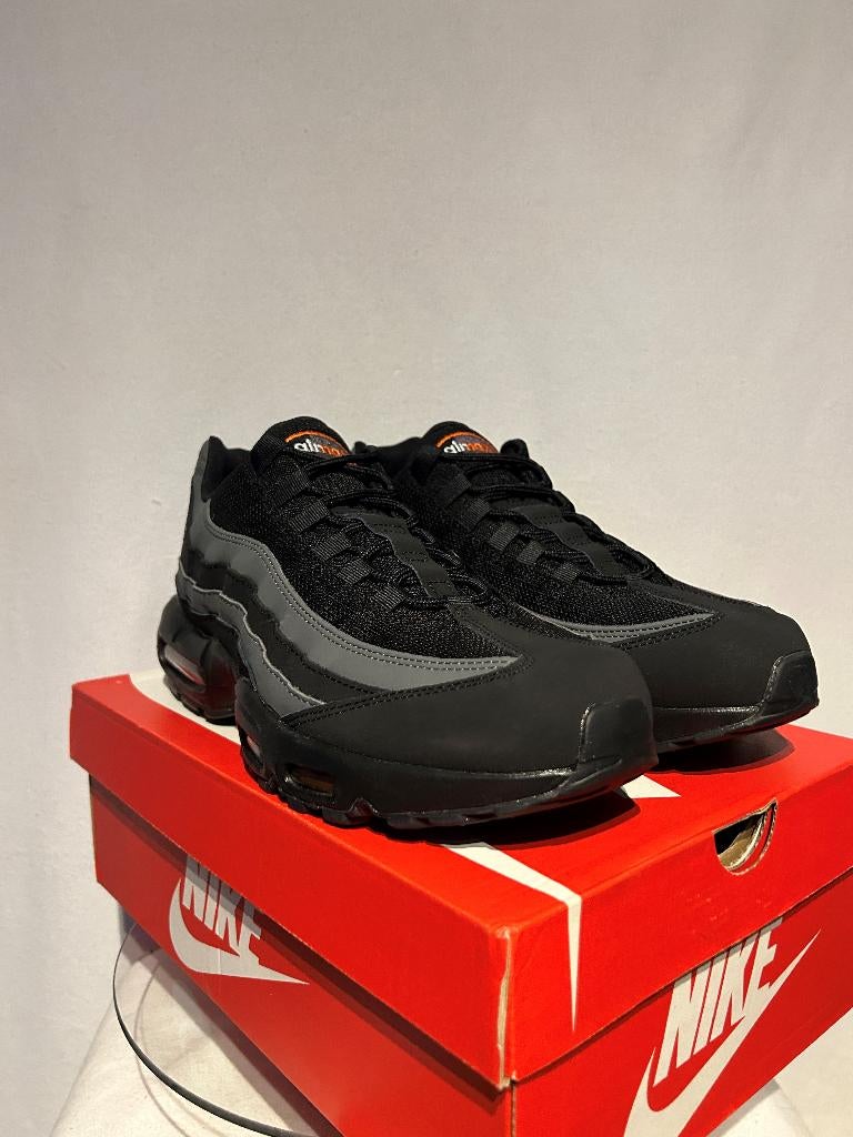 NIEUW IN DOOS! Maat 47,5 - Nike Air Max 95 Black Grey Orange, Kleding | Heren, Verzenden, Zwart, Nike, Nieuw