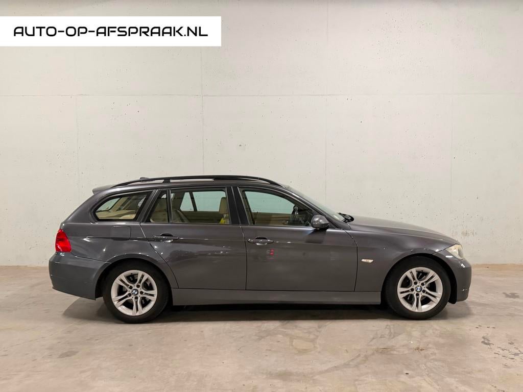 BMW 3-serie Touring 318i Automaat Leer Pano Navi Trekhaak Cl, Automaat, 1435 kg, Zilver of Grijs, 695 kg