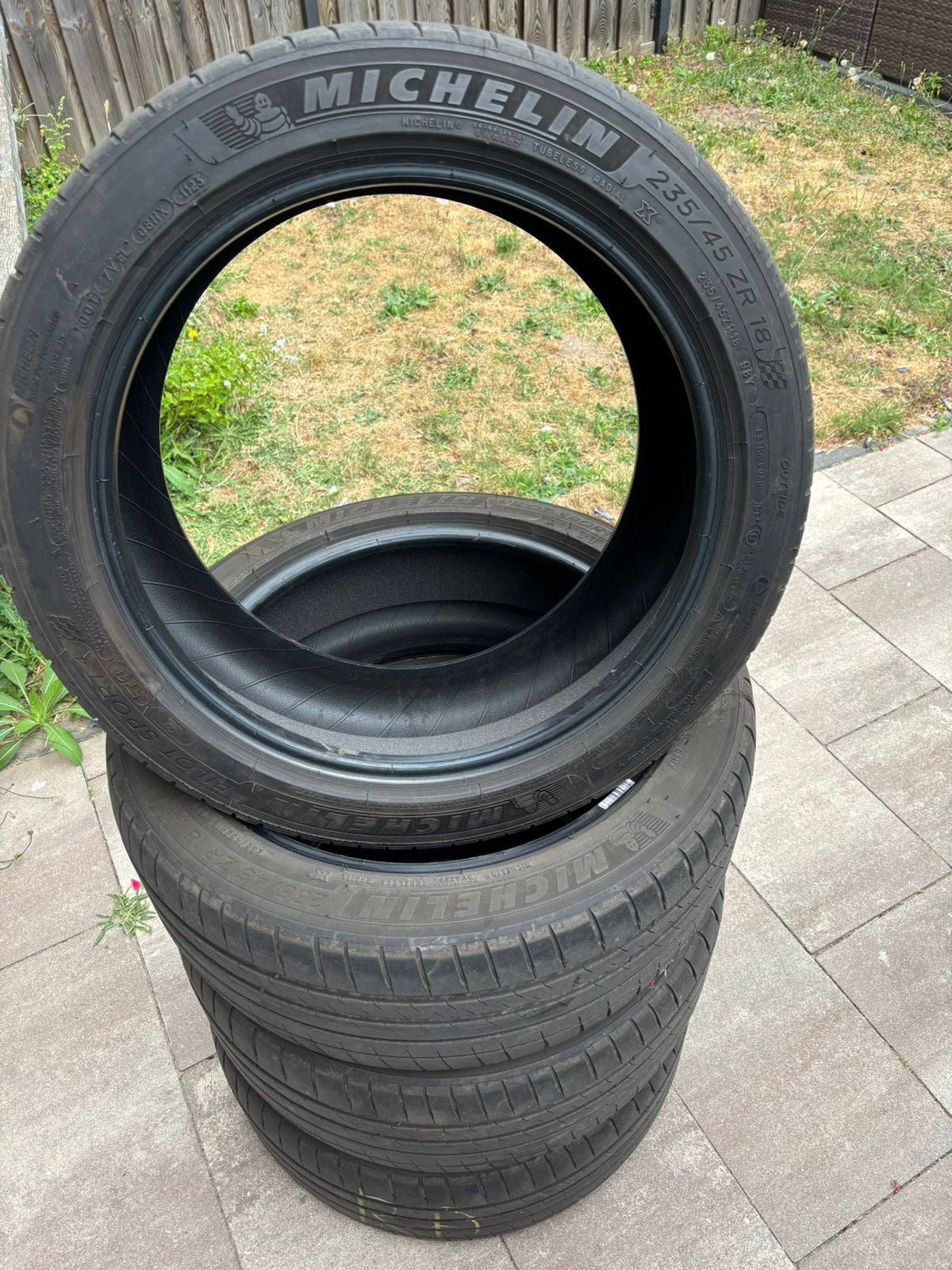 (4mm) Michelin Pilot Sport 4 Zomerbanden 235/45 ZR18, Auto-onderdelen, 18 inch, Ophalen of Verzenden, 235 mm, Band(en)