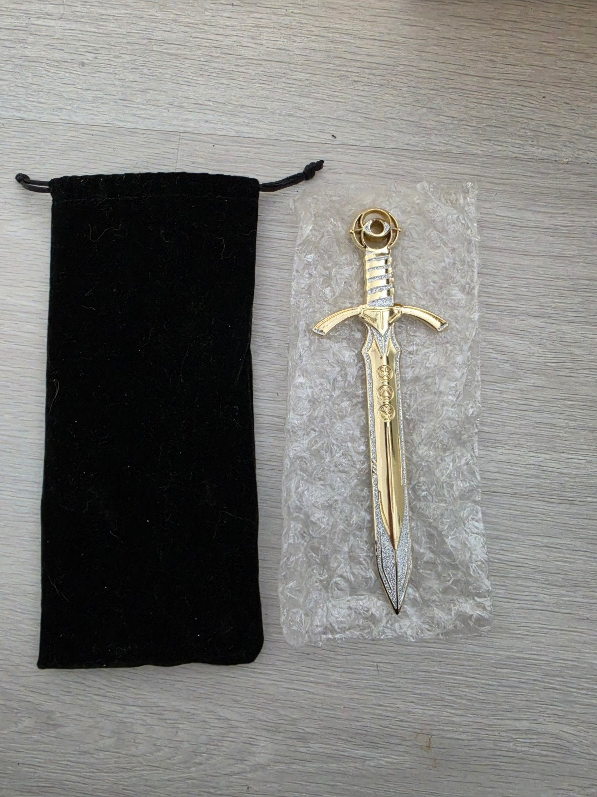 Damaris, Sword Of Thruth, Glass Throne, Sarah J. Maas, Verzamelen, Ophalen, Nieuw