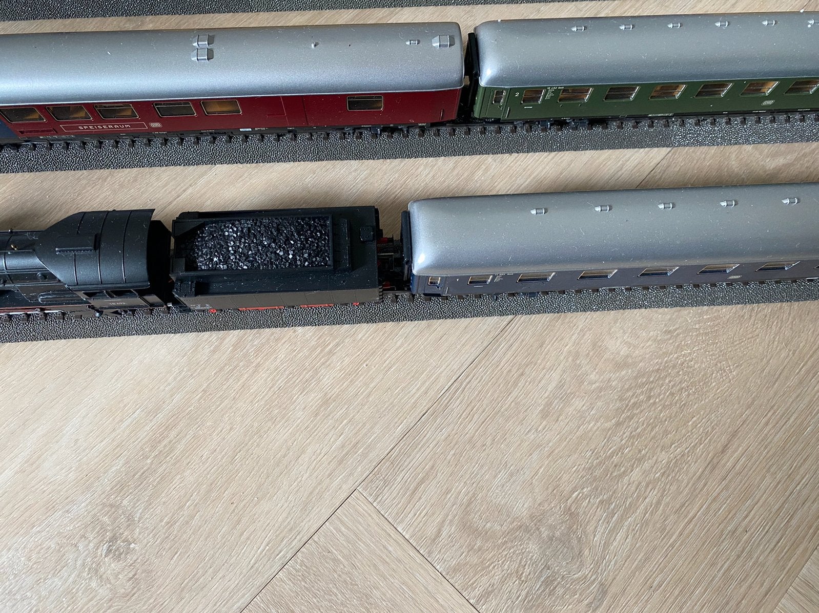 Marklin dig loc BR 18.4 met 3 personen wagons, Wisselstroom, Treinset, Ophalen of Verzenden, Zo goed als nieuw