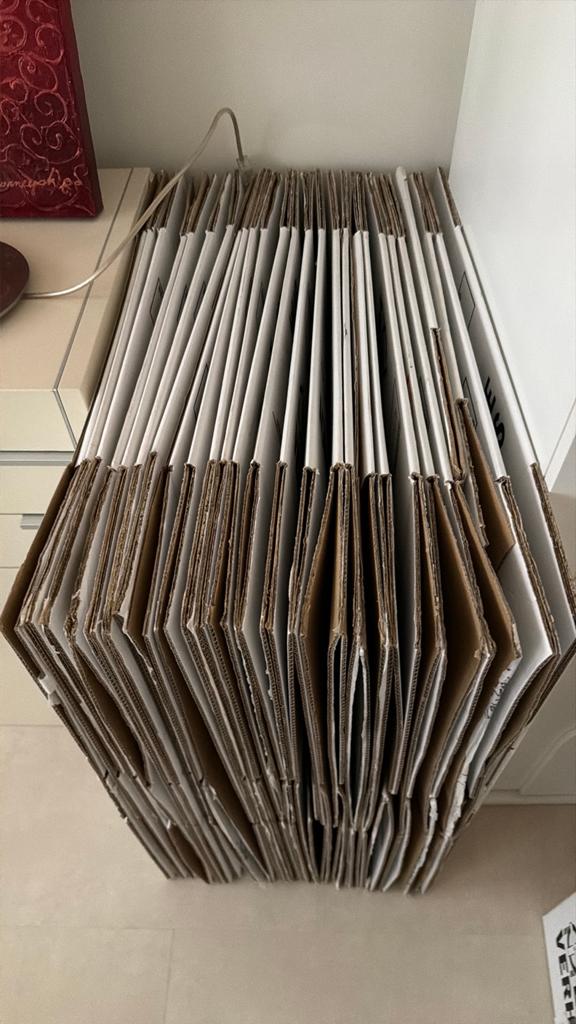 Gratis: 25 stevige verhuisdozen, Doe-het-zelf en Verbouw, Kratten en Dozen, Ophalen, Doos, 50 tot 75 cm, Zo goed als nieuw