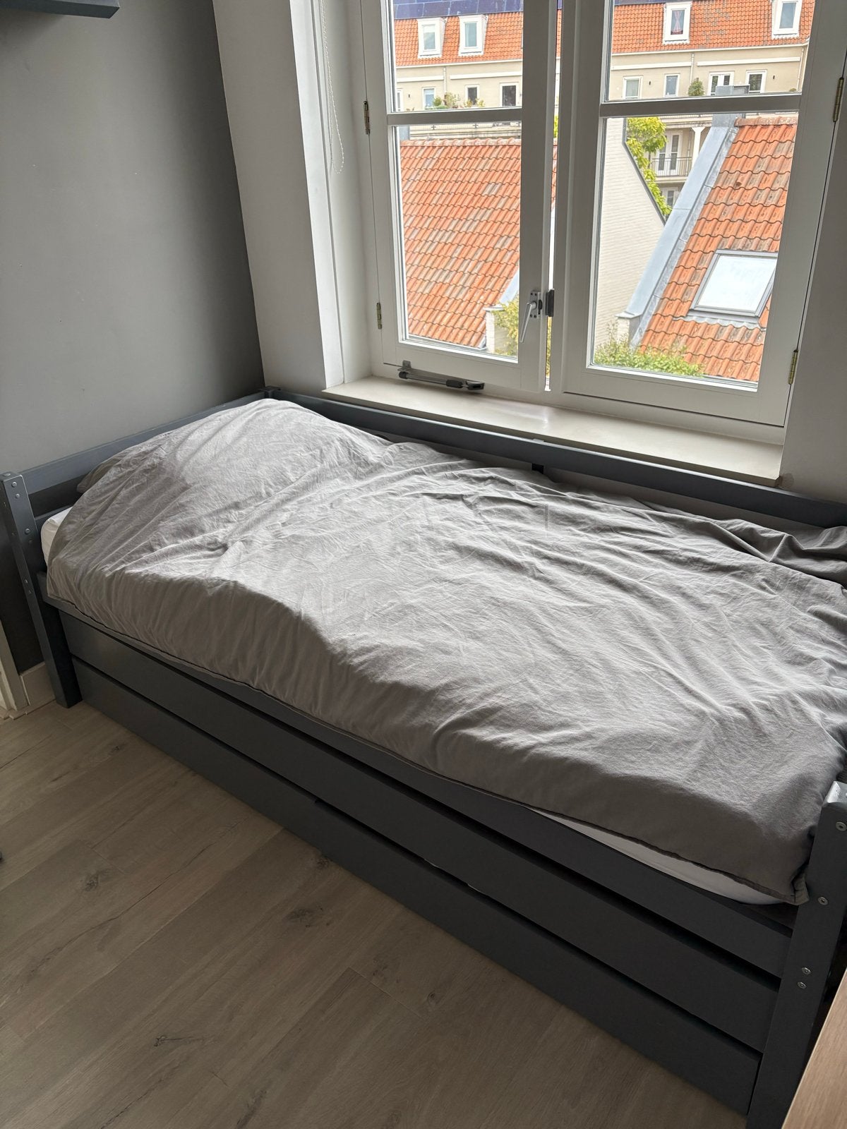 Stoer 1-persoons (uitschuifbaar 2 pers) bed met matras, Huis en Inrichting, Ophalen, 90 cm, Eenpersoons, 200 cm