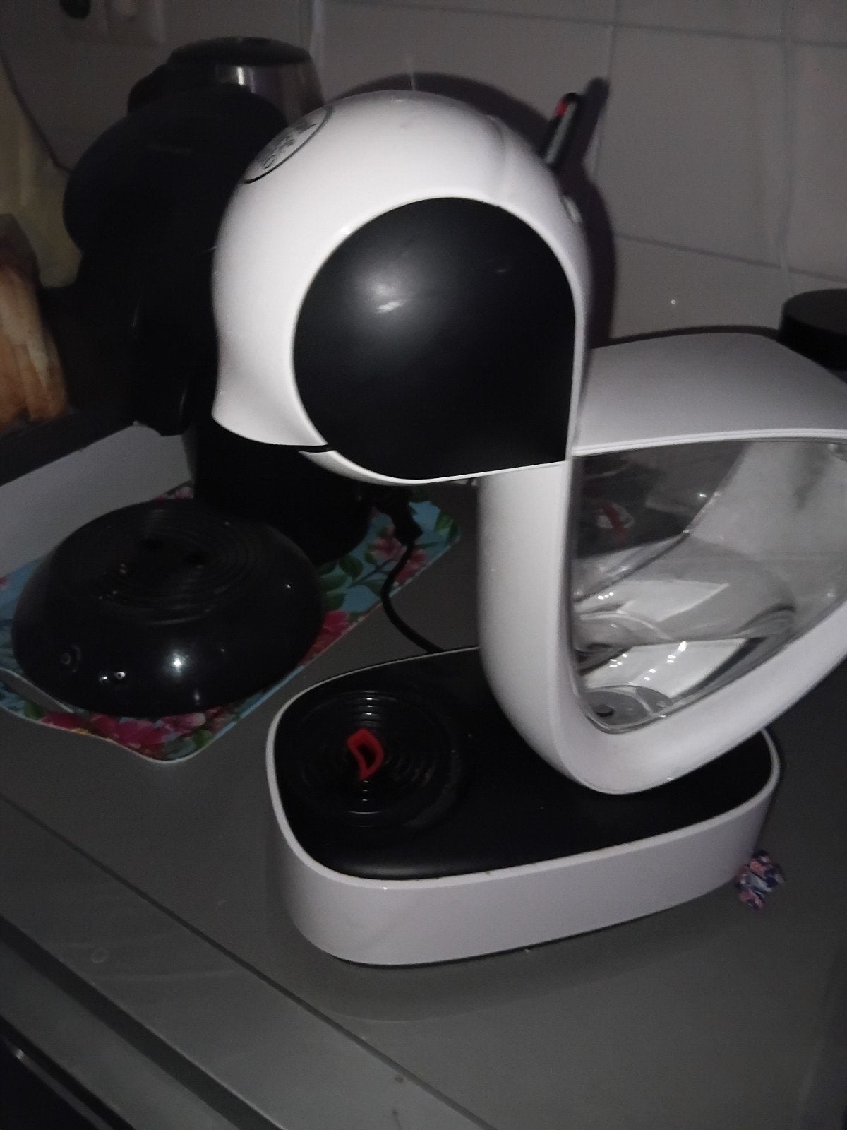 Nescafé Dolce Gusto Krups koffiezetapparaat, Ophalen, Koffiepads en cups, Gebruikt, Koffiemachine